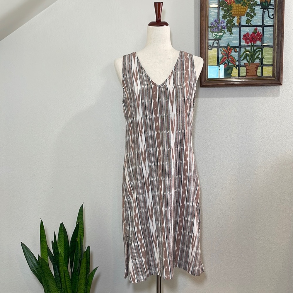Kavu: Sleeveless V-Neck Dress: Cream White Tan Brown Black Print: Size Small